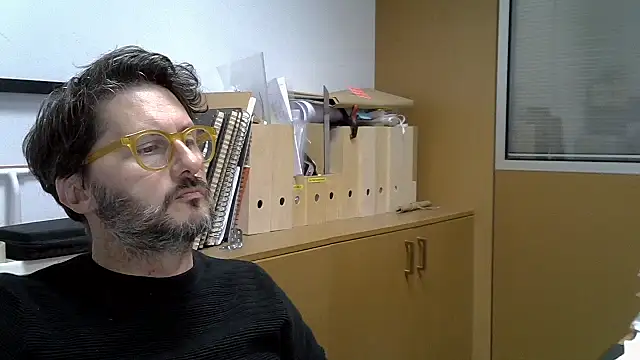 Snapshot of Cellino4 chatting on November 9, 1:09 pm Cellino4 online show from November 9, 1:09 pm