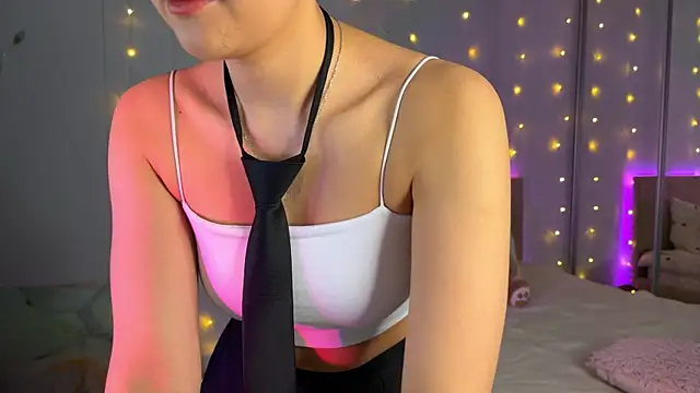 Mercedes Robinson online show from January 27, 4:30 am