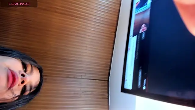 Snapshot of _Daniela_hot_1 chatting on March 5, 9:27 am Daniela hot 1 online show from March 5, 9:27 am