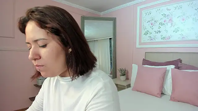 zoes milee online show from March 4, 11:19 am