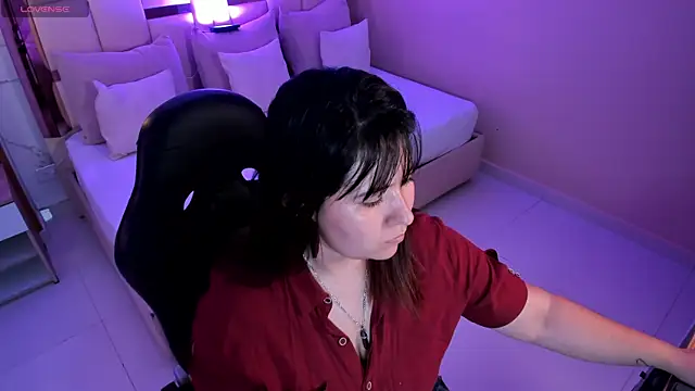 zoes milee online show from November 18, 11:03 am