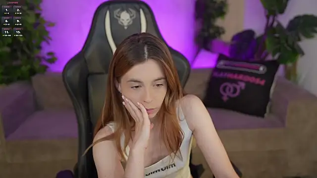 Snapshot of Lika_Secret_ chatting on September 22, 5:04 pm Lika Secret online show from September 22, 5:04 pm