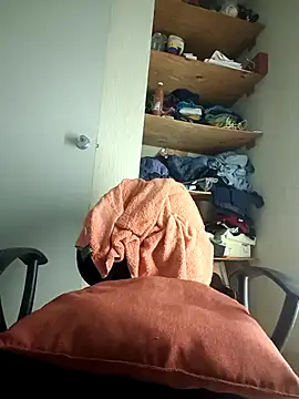 Snapshot of David205724 chatting on March 14, 11:10 pm David205724 online show from March 14, 11:10 pm