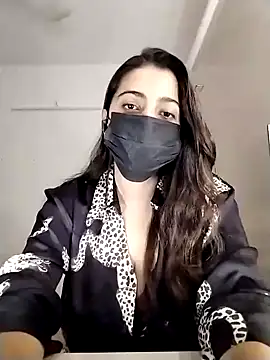 Priyanka998 online show from February 3, 8:24 pm