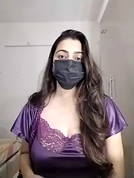 Priyanka998 online show from February 9, 7:30 pm