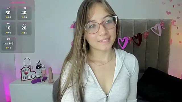 Snapshot of Dahlia_Rousse chatting on February 26, 8:33 pm Dahlia Rousse online show from February 26, 8:33 pm