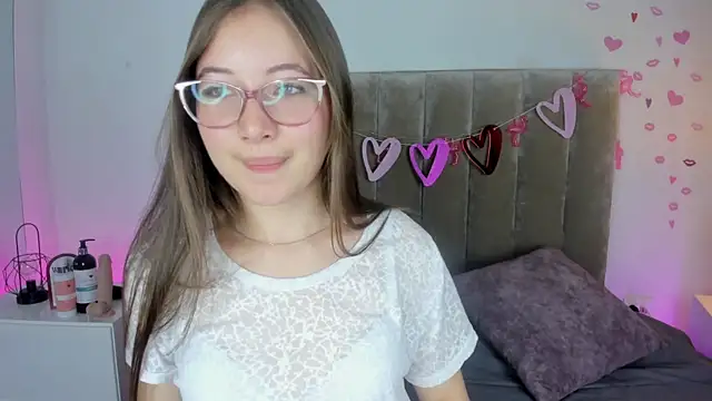 Snapshot of Dahlia_Rousse chatting on March 1, 10:31 pm Dahlia Rousse online show from March 1, 10:31 pm