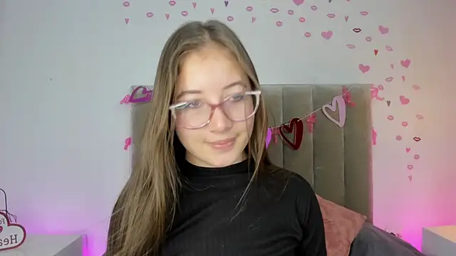 Snapshot of Dahlia_Rousse chatting on March 4, 11:22 pm Dahlia Rousse online show from March 4, 11:22 pm