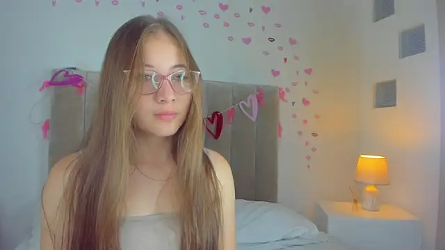 Snapshot of Dahlia_Rousse chatting on March 20, 8:19 pm Dahlia Rousse online show from March 20, 8:19 pm