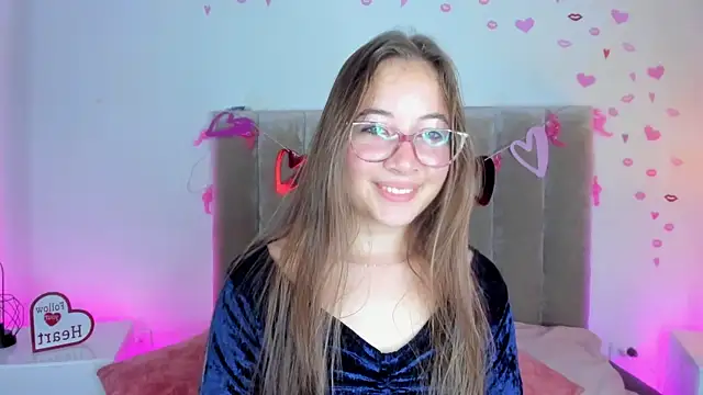 Snapshot of Dahlia_Rousse chatting on March 22, 9:02 am Dahlia Rousse online show from March 22, 9:02 am