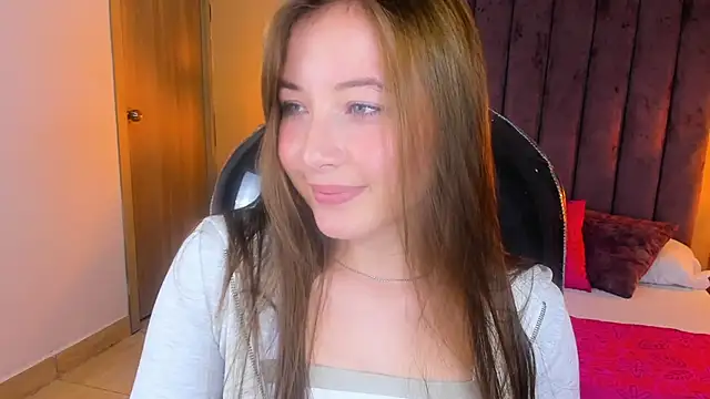 Snapshot of Dahlia_Rousse chatting on November 18, 6:07 am Dahlia Rousse online show from November 18, 6:07 am