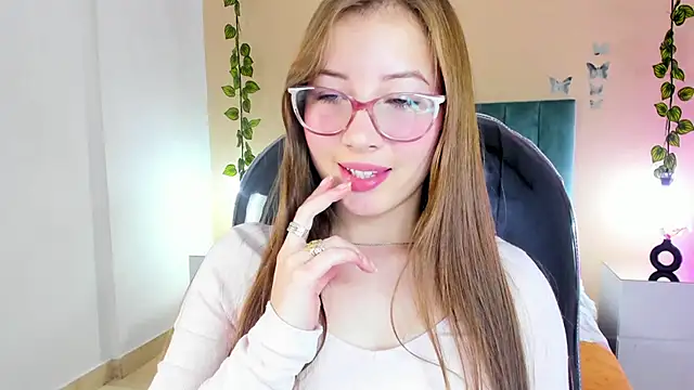 Snapshot of Dahlia_Rousse chatting on November 30, 8:51 am Dahlia Rousse online show from November 30, 8:51 am