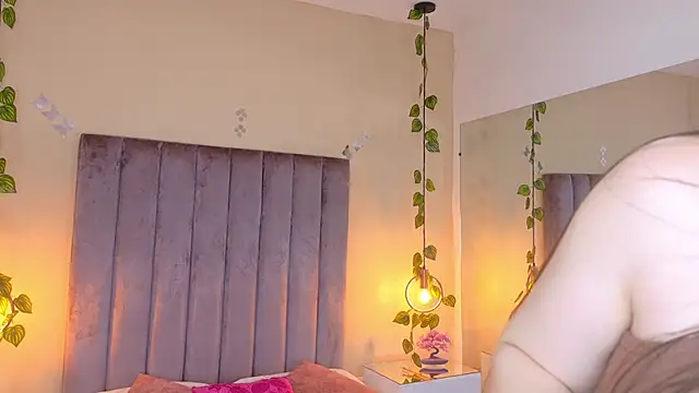 Snapshot of Dahlia_Rousse chatting on March 21, 8:30 am Dahlia Rousse online show from March 21, 8:30 am