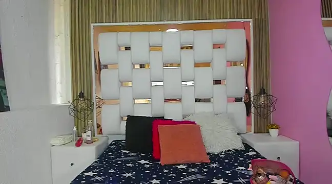 SolEvanss online show from February 20, 1:08 pm