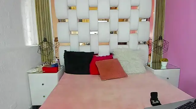 SolEvanss online show from March 3, 7:06 pm