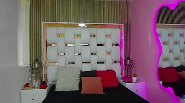 SolEvanss online show from March 4, 2:53 pm