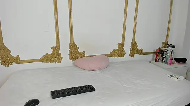 Cristal Bons online show from March 12, 8:41 pm