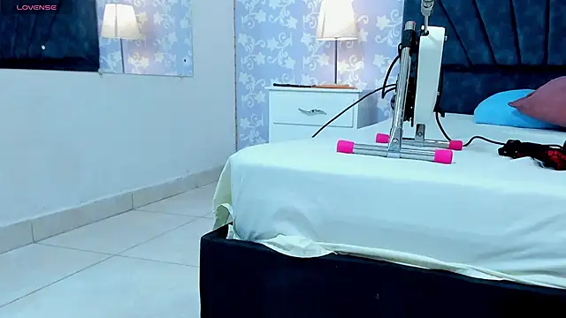 SalomeSimonz online show from November 13, 7:24 pm