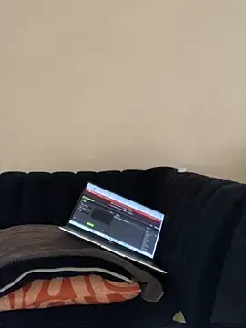 Snapshot of Barbie_Teddy chatting on October 20, 8:04 am Barbie Teddy online show from October 20, 8:04 am