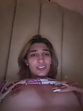 Queensara  online show from March 2, 5:23 am