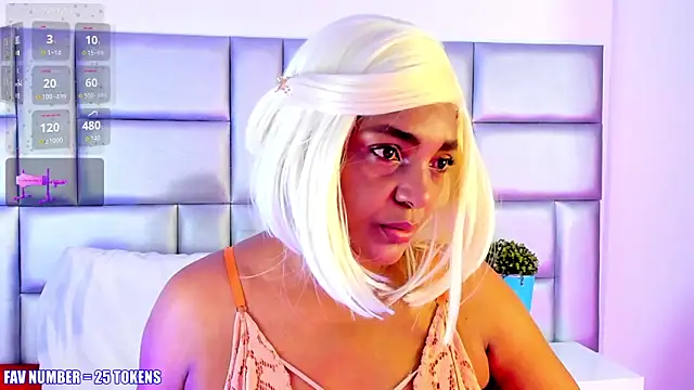 Snapshot of LovelyNickii chatting on November 3, 12:50 pm LovelyNickii online show from November 3, 12:50 pm