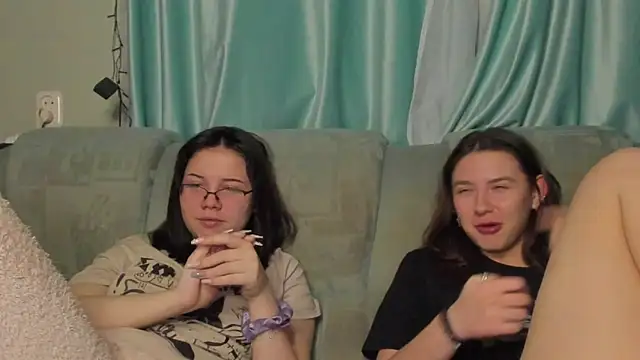 honey love honeyy online show from January 17, 8:44 pm