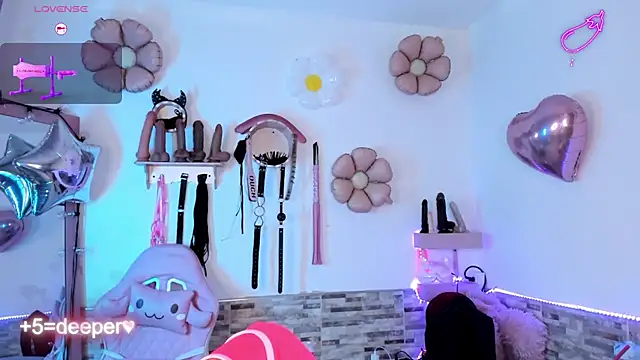 amyswallow7 online show from January 18, 2:26 am