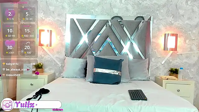 Snapshot of Luxury_Woman chatting on January 25, 2:26 am Luxury Woman online show from January 25, 2:26 am