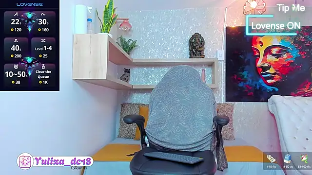 Snapshot of Luxury_Woman chatting on February 28, 3:48 pm Luxury Woman online show from February 28, 3:48 pm