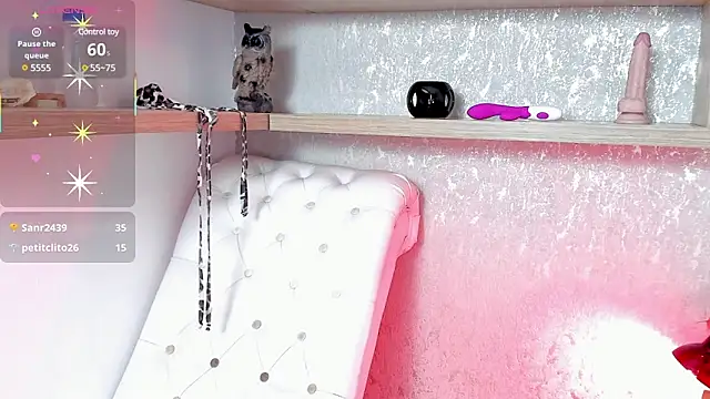 Snapshot of Luxury_Woman chatting on March 20, 2:08 am Luxury Woman online show from March 20, 2:08 am