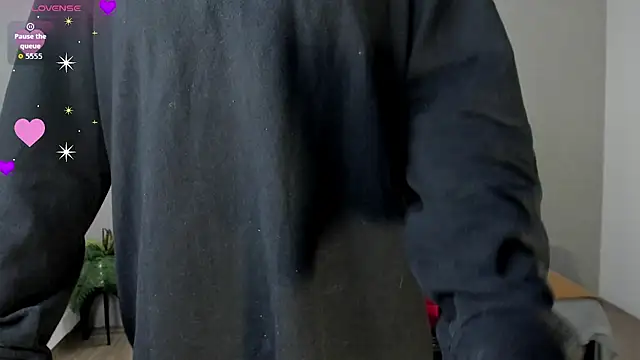 Snapshot of Luxury_Woman chatting on October 25, 4:42 am Luxury Woman online show from October 25, 4:42 am