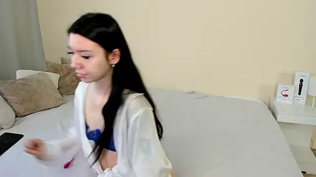 Amelia skyy online show from April 27, 1:47 am