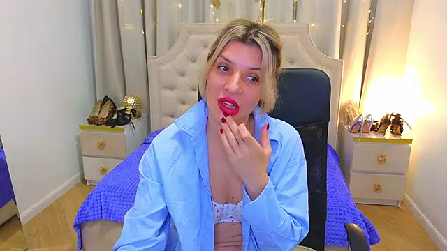 M I A M I A online show from January 21, 11:35 am