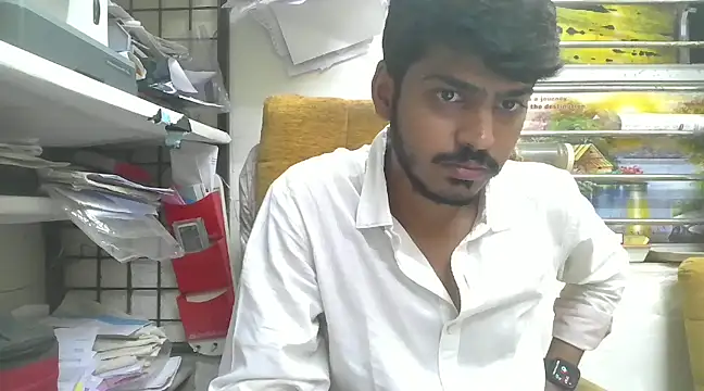 cute modell online show from February 8, 12:28 pm