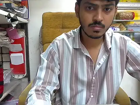 cute modell online show from September 29, 12:21 pm