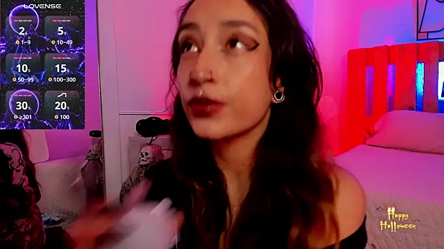 coral jonesss online show from October 28, 3:47 pm