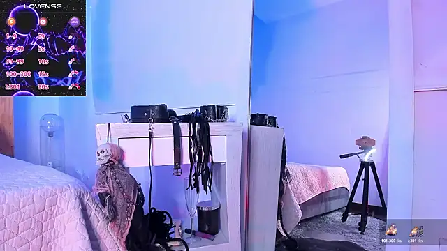 coral jonesss online show from January 17, 4:43 pm