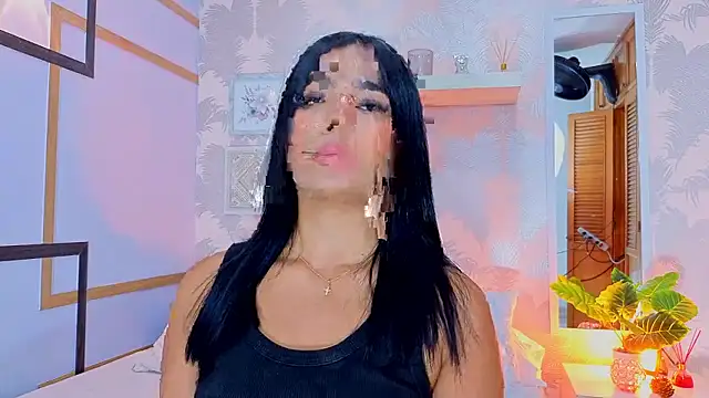 CharlotteGraay online show from January 7, 8:00 pm