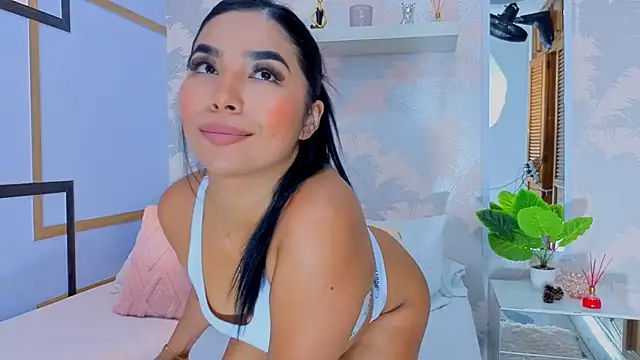 CharlotteGraay online show from January 13, 7:52 pm