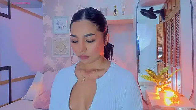 CharlotteGraay online show from March 31, 7:36 pm