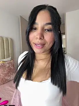 CharlotteGraay online show from April 5, 9:34 pm