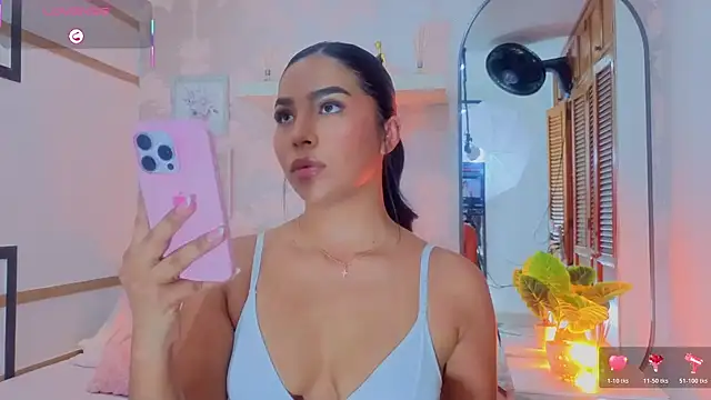 CharlotteGraay online show from April 14, 7:53 pm