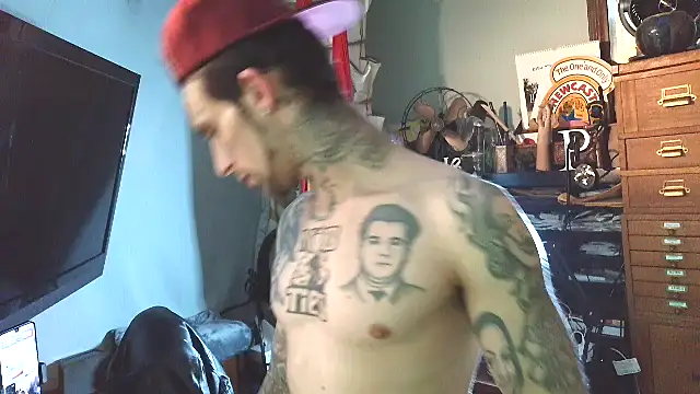 Snapshot of Aru916 chatting on December 17, 1:17 pm Aru916 online show from December 17, 1:17 pm