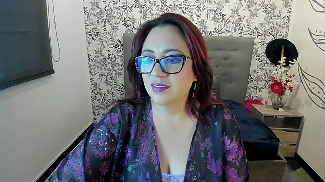 Victoria Adamns online show from February 22, 11:35 am