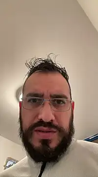 Snapshot of leonardohot1987 chatting on January 14, 7:53 pm leonardohot1987 online show from January 14, 7:53 pm