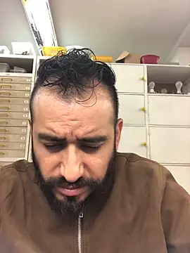 Snapshot of leonardohot1987 chatting on January 20, 7:57 pm leonardohot1987 online show from January 20, 7:57 pm