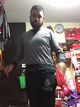 Snapshot of leonardohot1987 chatting on February 13, 5:16 am leonardohot1987 online show from February 13, 5:16 am