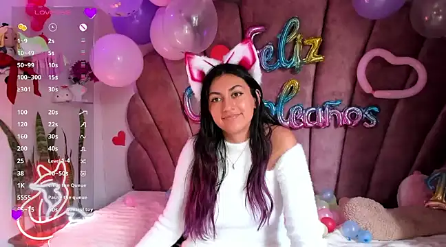 sweetfoxy 17 online show from February 18, 6:58 pm