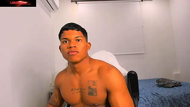 Snapshot of maxsteel177 chatting on January 14, 3:01 am maxsteel177 online show from January 14, 3:01 am