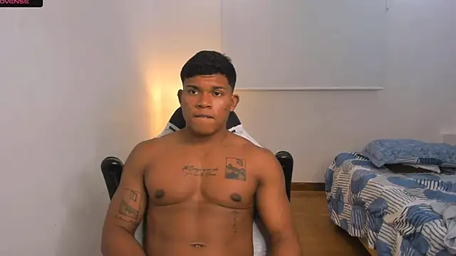 Snapshot of maxsteel177 chatting on February 15, 5:19 am maxsteel177 online show from February 15, 5:19 am